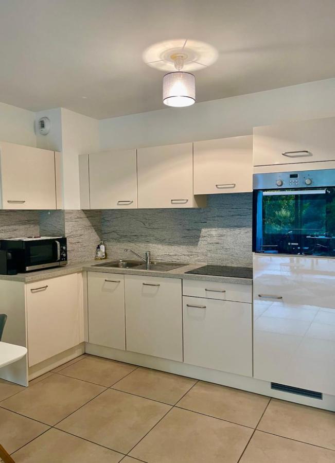 Oxford 1 Bedroom Apartment In A Brand New Building With A Pool Cannes Exterior foto